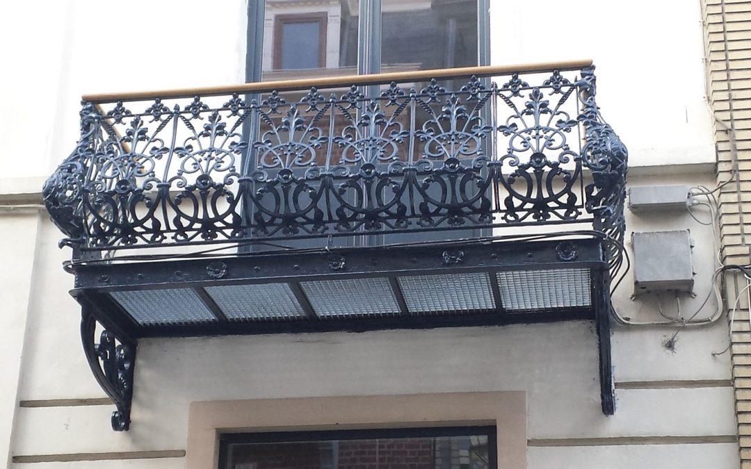 Balkon in gietijzer & smeedijzer