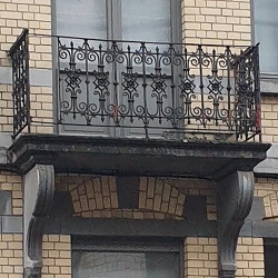 Balkon(s) smeed- & gietijzer