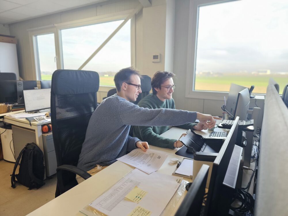 projectleider, gestionnaire du projet, senior en junior projectleider